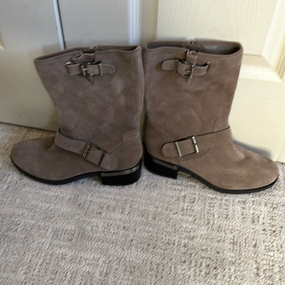 Vince Camuto tan  boots size 7 brown new
